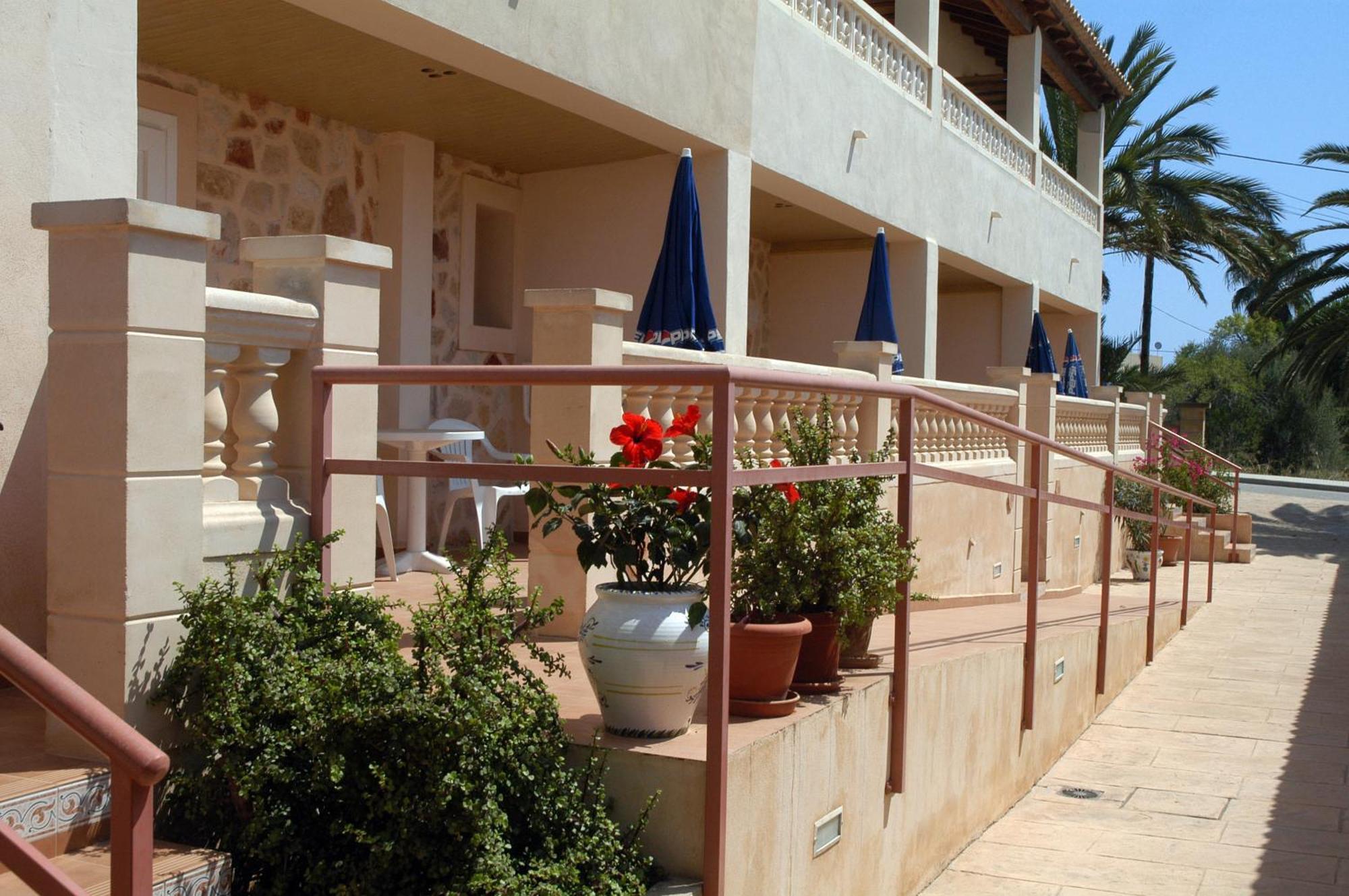 Fonda Las Palmeras Font de sa Cala Exteriör bild