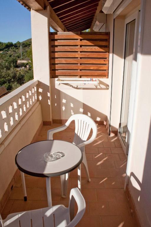 Fonda Las Palmeras Font de sa Cala Exteriör bild